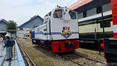 Livery Lawas Lokomotif D301 dan BB306