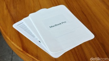 Tidak ketinggalan kerta petunjuk penggunaan. Foto: Adi Fida Rahman/detikINET