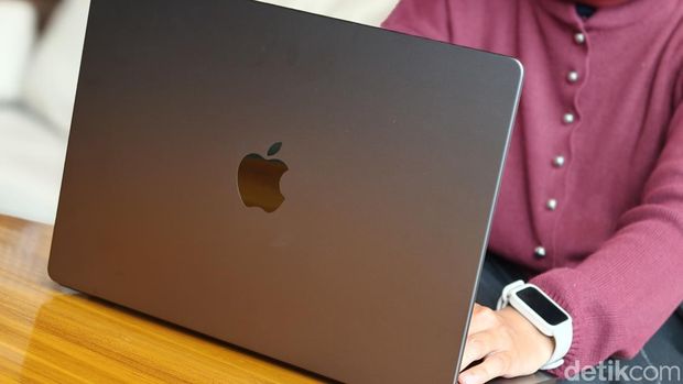 MacBook Pro M5 2025