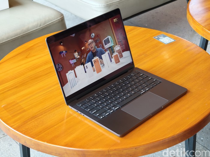 Unboxing MacBook Pro M5 2025: Performa AI Makin Gahar