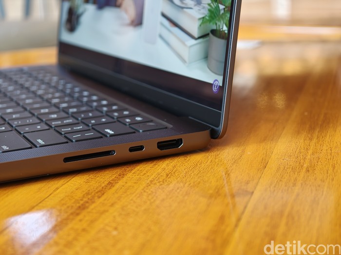 Unboxing MacBook Pro M5 2025: Performa AI Makin Gahar