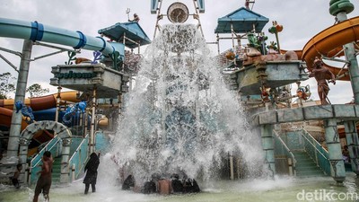 Menikmati Libur Panjang di Atlantis Ancol