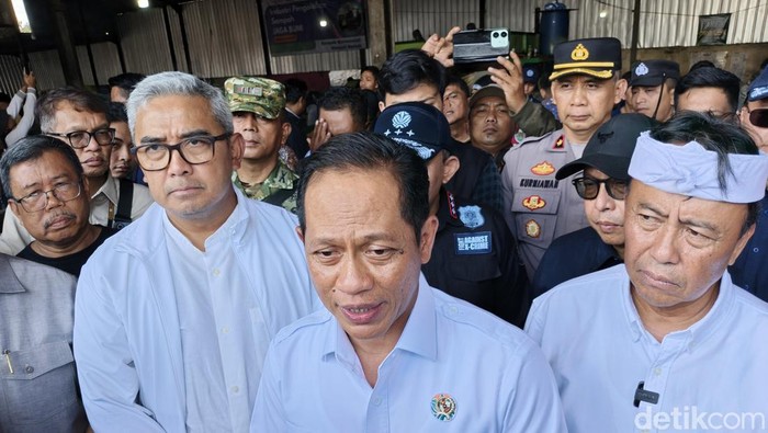 Menteri Lingkungan Hidup Hanif Faisol.