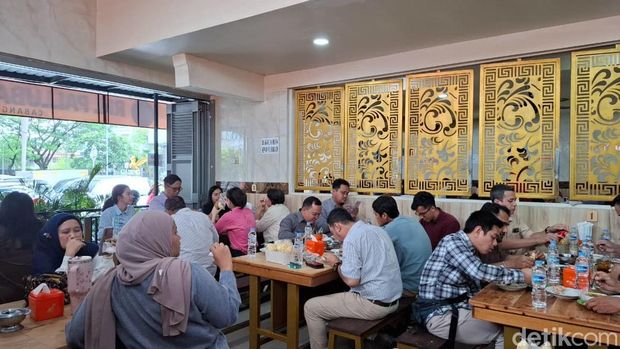 Hanya Jual Satu Menu, Pallubasa Serigala Tetap Digemari Sejak 1987