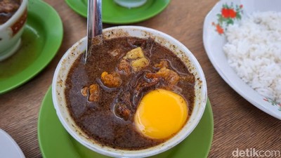 Di Kelapa Gading Ada RM Pallubasa Legendaris Sejak 1987, Ini Menunya!