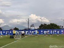Ada yang Hilang hingga Berwajah Dingin di Latihan Persib