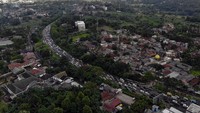 Satlantas Polres Bogor mencatat sebanyak 3.300 kendaraan memasuki kawasan Puncak. ANTARA FOTO/Yulius Satria Wijaya