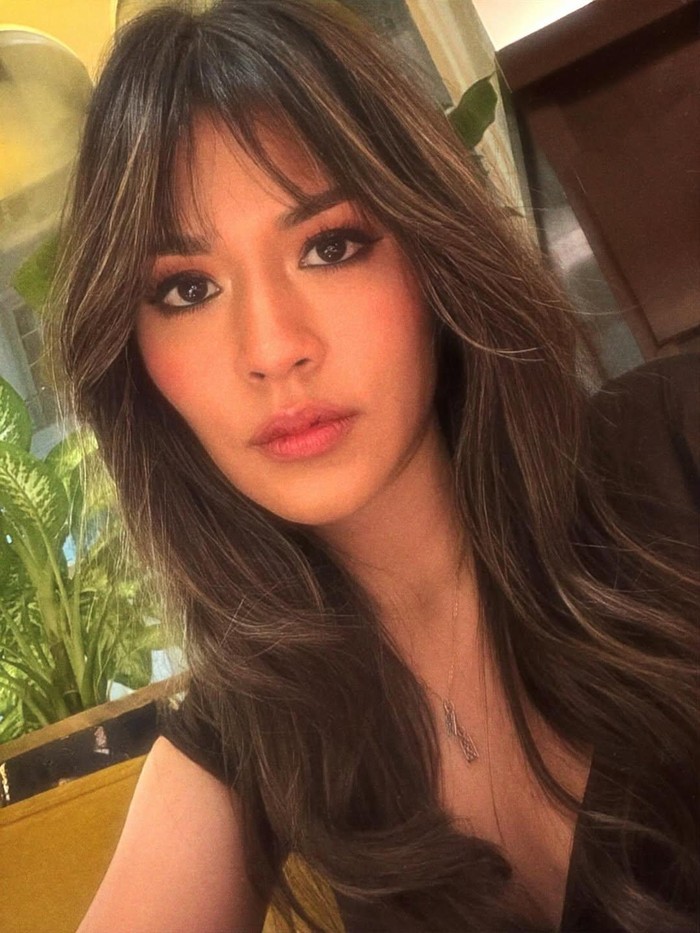 Raisa dengan potongan rambut barunya.