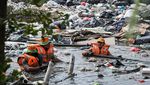 Sampah Menumpuk di Muara Baru, 120 Petugas Dikerahkan