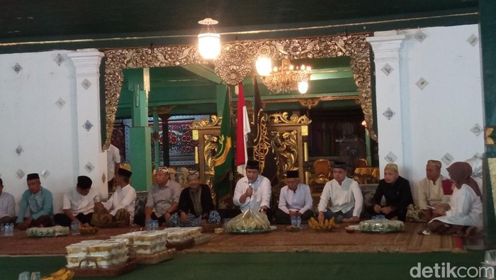 Tradisi Rajaban di Keraton Kasepuhan dalam rangka memperingati Isra Miraj