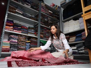 Cerita UMKM Binaan BRI Hidupkan Wastra Lewat Koleksi Busana Perkantoran