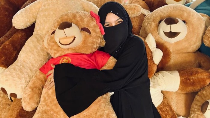 Sosok Wardatina Mawa yang Lepas Mimpi Jadi Polwan Gegara Nikah
