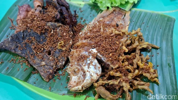 Sambal Bebas Ambil, Lalapan di WGP Ini Jadi Langganan Hotman Paris