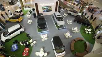 Mau Diskon dan Cicilan Murah Mobil Listrik, Datang Aja ke Sini!