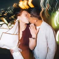 Berlatar suasana malam ibu kota, Marciana pun menerima cinta pemain Persib tersebut. Foto: Instagram