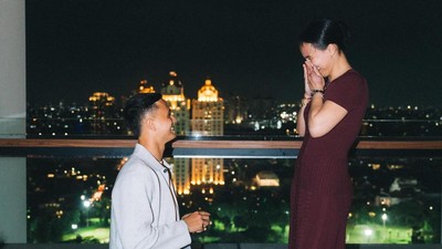 Potret Pemain Timnas Eliano Reijnders Melamar Kekasih Setelah Punya 2 Anak