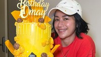 Farida Nurhan mengatakan buat penggemarnya bisa melihat ke Instagram, TikTok, maupun Facebook-nya yang centang biru. (Foto: dok Instagram farida.nurhan)