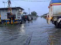 4 Perjalanan KA Dibatalkan Imbas Banjir di Pekalongan, Ini Daftarnya