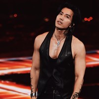 8 Foto Terbaru Jerry Yan di Konser Reuni F3, Bikin Jantung Nggak Aman