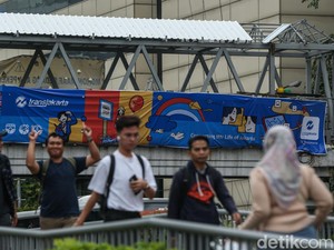 Kelas Menengah Tak Akan Kaya Jika Terus Beli 5 Hal Ini