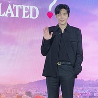 Saat jumpa pers Can This Love Be Translated?, Kim Seon Ho menyampaikan rasa terimakasihnya pada para fans di Indonesia yang selalu antusias menyambutnya. “Setiap kali datang ke sini, saya selalu merasakan energi luar biasa dari Indonesia, khususnya Jakarta. Terima kasih banyak,” ucapnya. Foto: Dok. Chairini/Wolipop, Netflix Indonesia