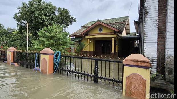 Penampakan banjir di Kelurahan Ketapan, Kecamatan Kendal Kota, Sabtu (17/1/2026). Penampakan banjir di Kelurahan Ketapan, Kecamatan Kendal Kota, Sabtu (17/1/2026).