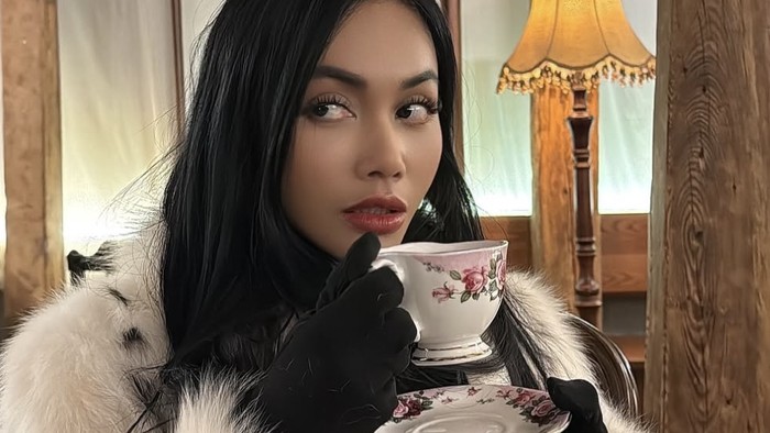 Permintaan Maaf Denada Setelah Akui Ressa Anak Kandung