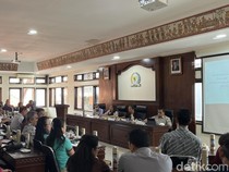 DPD RI Minta Kemenhut Kirim 10.000 Bibit Pohon ke Bali demi Mitigasi Bencana