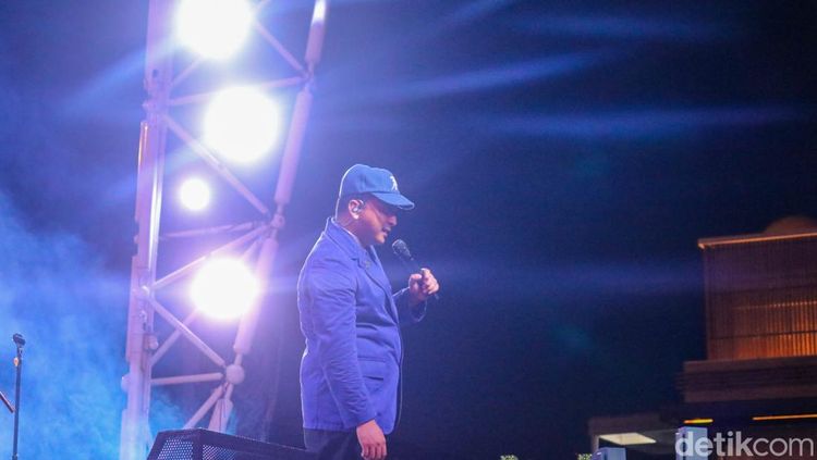 Sal Priadi Ajak Penggemar Larut di The Storytelling Night