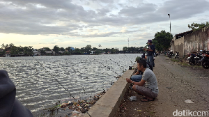 Setu Cilodong Spot Favorit Pemancing di Depok