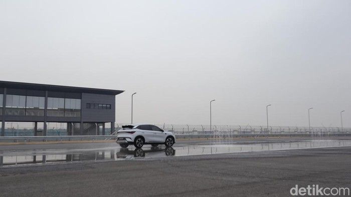 Megahnya Sirkuit Mobil Terbaru BYD di China, Sampai Dapat Rekor Dunia!