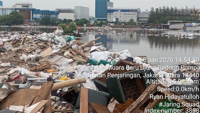 Viral Tumpukan Sampah di Tanggul Muara Baru Jakut, Pemkot Turun Tangan