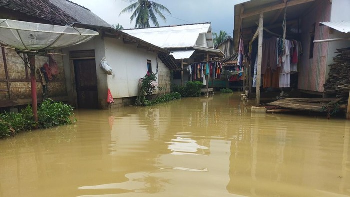 Lelah Langganan Banjir, Warga Pandeglang Usul Normalisasi-Restorasi Sungai