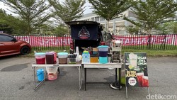 Bazaar Bagasi di Daihatsu Kumpul Sahabat Pontianak, Jualan dari Pintu Belakang Mobil