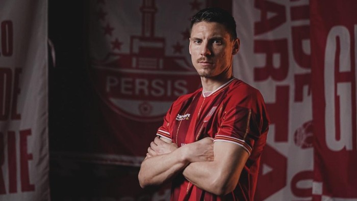 Persis Solo Datangkan Bek dan Kiper Asal Serbia