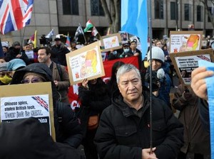 Takut Spionase, Warga di London Demo Tolak Gedung Baru Kedubes China
