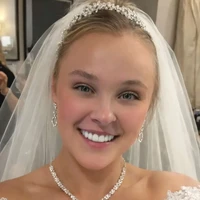 JoJo Siwa Pakai Gaun Pengantin & Ingin Dipanggil Istri, Picu Spekulasi
