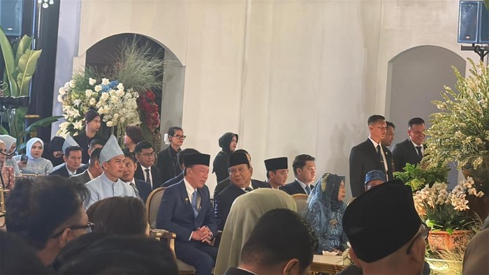 Perbincangan Prabowo-Jokowi di Sela Nikahan Sekpri Presiden