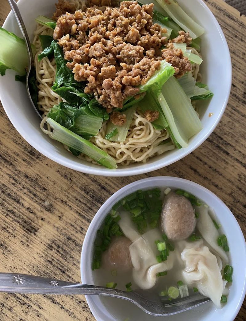 Kuliner di Harapan Indah Bekasi