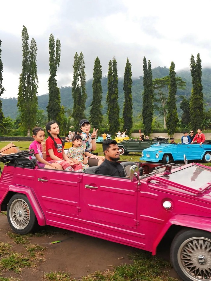 Liburan Keluarga Anang Ashanty di Magelang