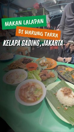 Video Menyantap Lalapan sampai Kalap, Sambal-Nasi Uduknya Juara!