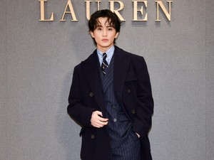Pesona Mark NCT Jadi Ralph Lauren Prince di Milan Fashion Week 2026