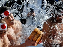 Menyucikan Diri Lewat Ritual Air Dingin di Tokyo