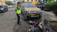 Pajero Tabrak Lari 6 Motor dan Pagar Mapolda Jambi, Sopir Positif Narkoba