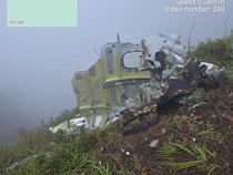 Penampakan Badan dan Ekor Pesawat ATR 42-500 di Puncak Gunung Bulusaraung