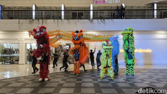 Penampilan Long Qing di Braga City Walk