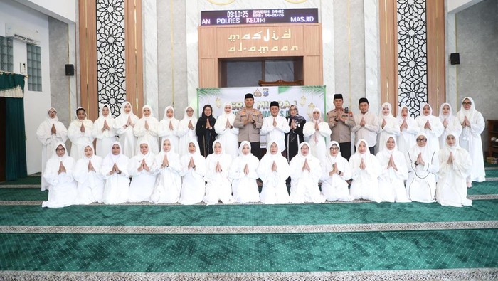 Peringatan Isra Mikraj, Kapolres Kediri Tekankan Integritas Personel