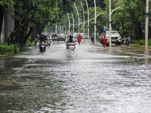Hujan Melulu di Tempat Tinggalmu? Kata BMKG, Fenomena-fenomena Ini Sebabnya
