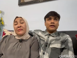 Denada Akui Ressa sebagai Anak, Ramai Seleb Pindah dari AS