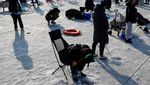 Ribuan Wisatawan Nikmati Festival Memancing di Atas Es Korea